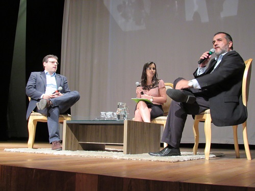 No painel de debates, os pontos de conexão entre os temas apresentados pelos palestrantes foram focados na inovação, na qualidade do atendimento e na rapidez com que a marca se posiciona. Foto: Antônio Azevedo.