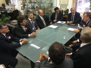 Representantes de polos calçadistas de todo o país se reuniram com o deputado federal Renato Molling (PP-RS) para discutir sobre a renovação do antidumping chinês