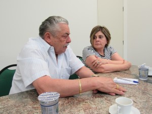A superintendente da Assintecal, Ilse Guimarães, apresentou ao presidente do Sindinova, Pedro Gomes da Silva, os projetos da associação para 2017. Foto: Antônio Azevedo.